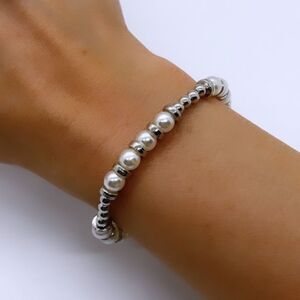 NWT Wool + Pepper Co. Silver & Pearl Bracelet